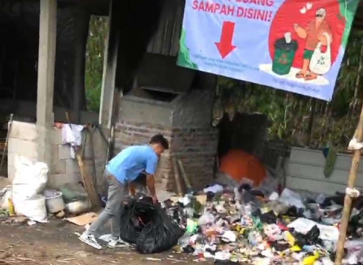 Bau Busuk MBG di Cikancung: Limbah Dibuang Liar, Indikasi Penyimpangan Anggaran Menguat